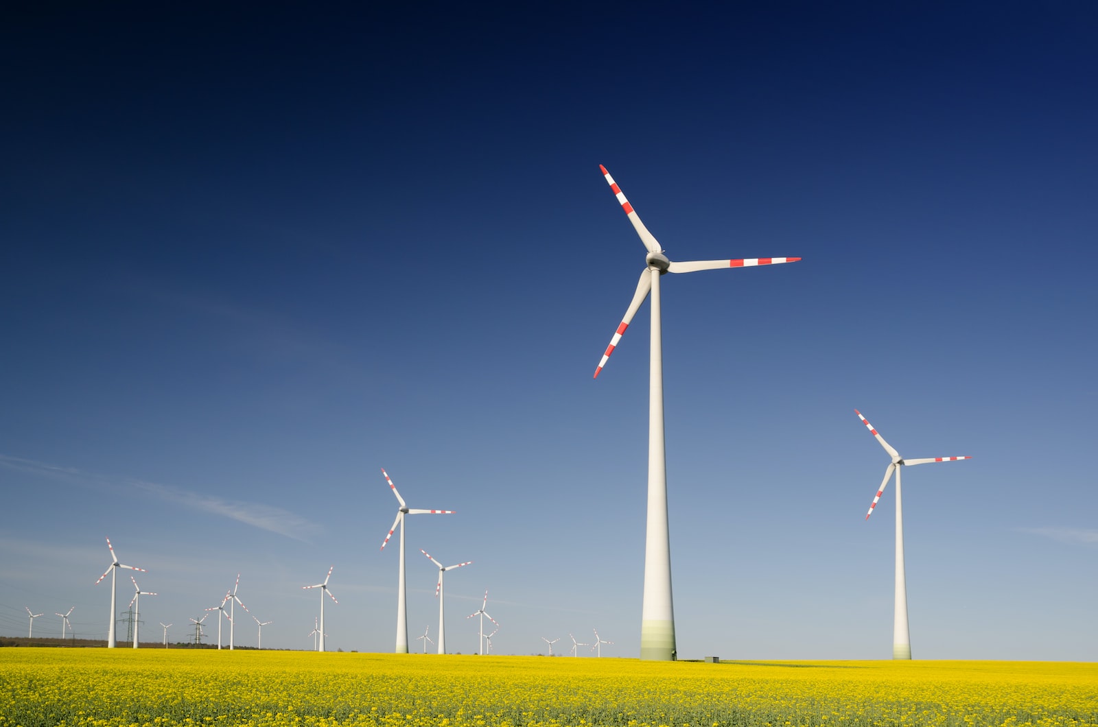 is-wind-energy-used-for-transportation-climate-cafes