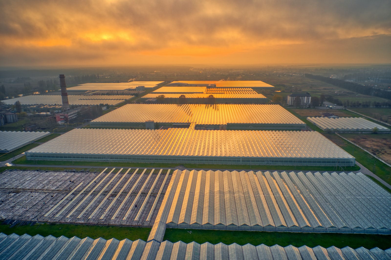 what-can-a-400-watt-solar-panel-run-climate-cafes